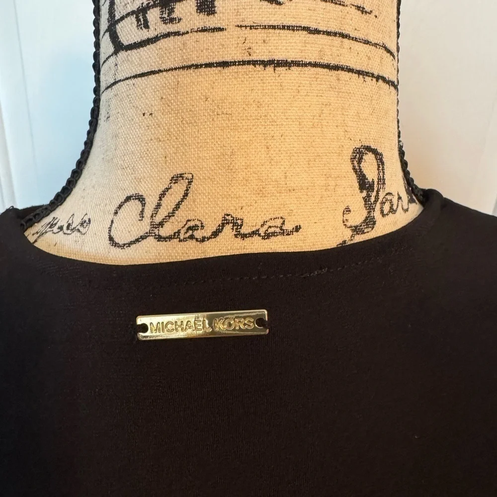 NWT Michael Kors Black Women’s Twist Keyhole Front Blouse Black Petite Small